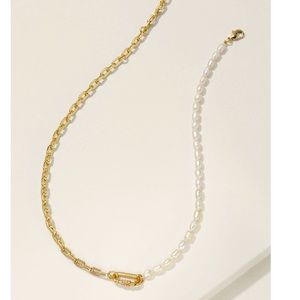 STELLA & DOT MOMENTO PEARL NECKLACE